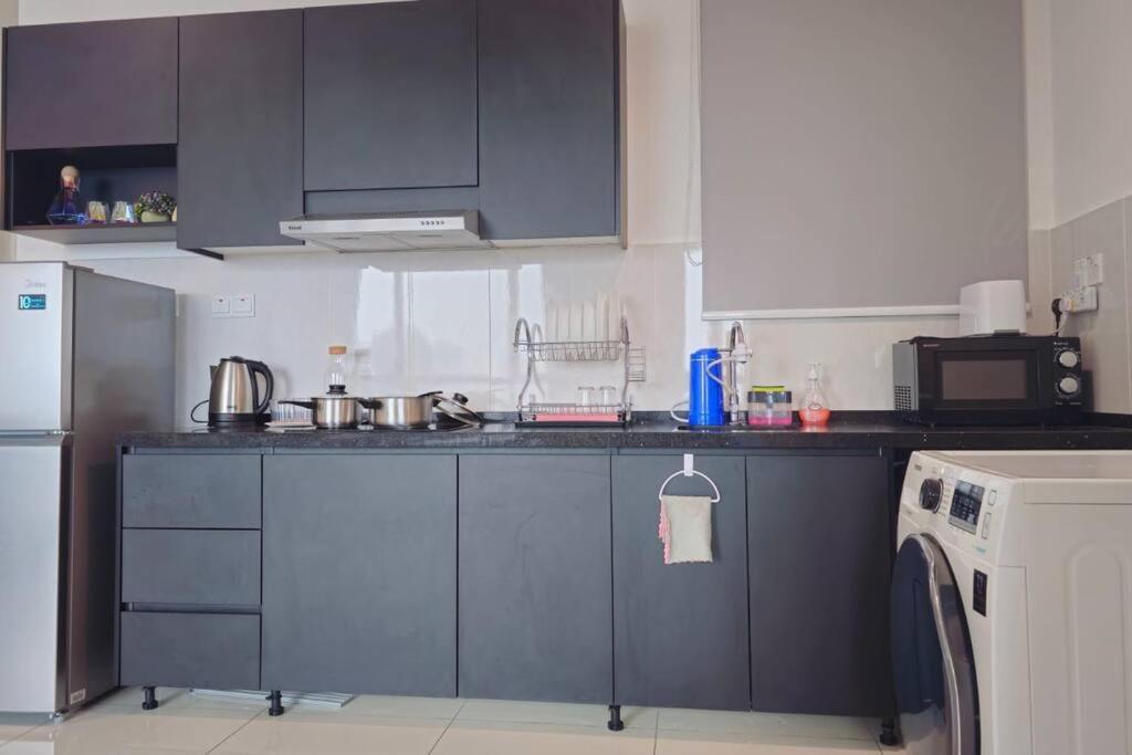 Apartment New Elegant & Cozy Greenfield Near Sunway 2-6pax *