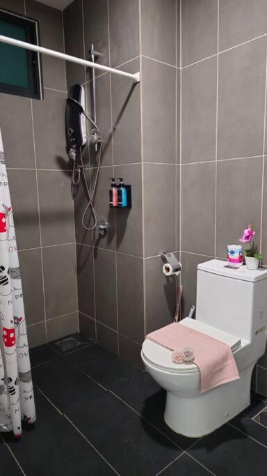 New Elegant & Cozy Greenfield Near Sunway 2-6pax *