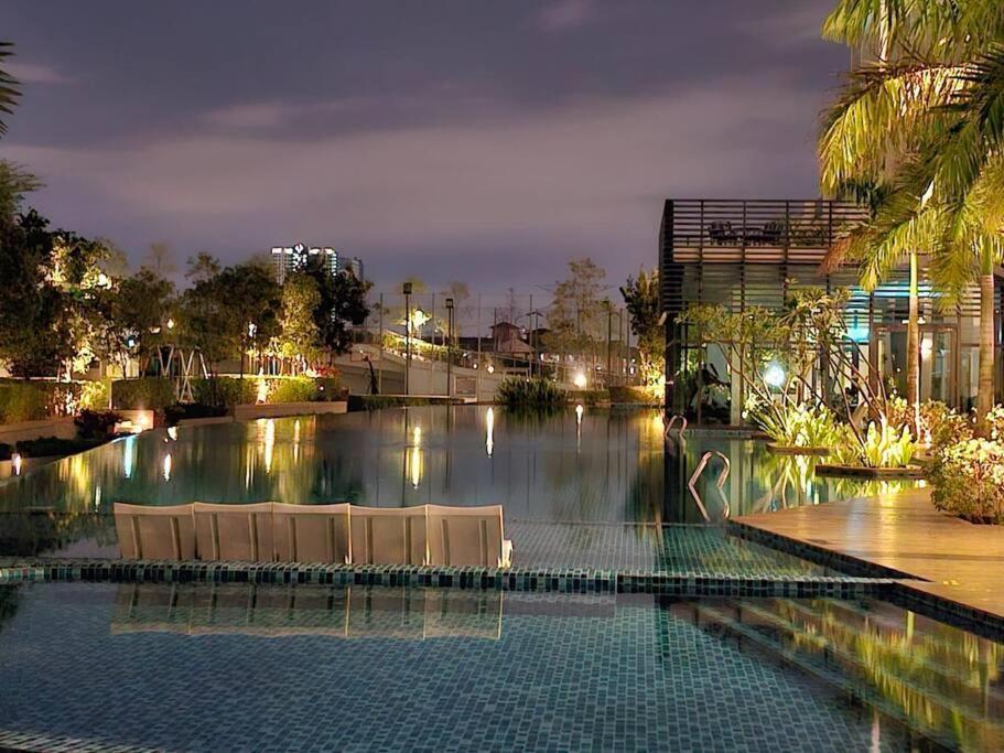 New Elegant & Cozy Greenfield Near Sunway 2-6pax *