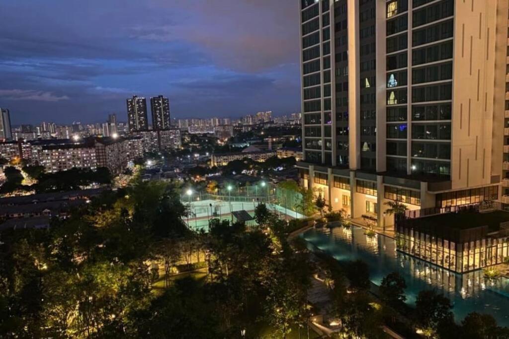 New Elegant & Cozy Greenfield Near Sunway 2-6pax * Petaling Jaya