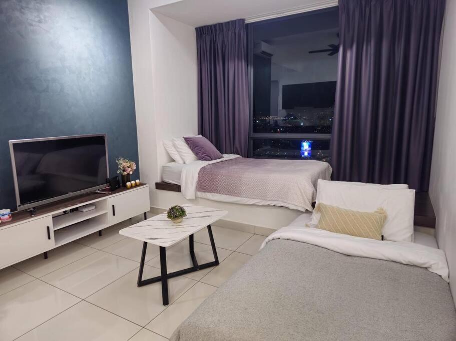 New Elegant & Cozy Greenfield Near Sunway 2-6pax Apartment