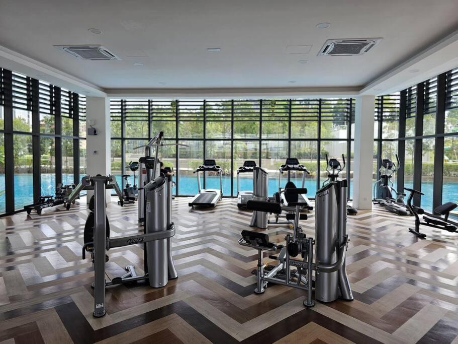New Elegant & Cozy Greenfield Near Sunway 2-6pax *