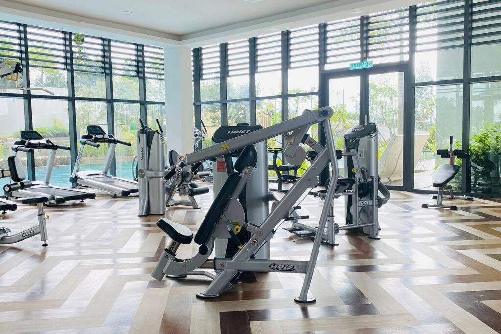 Apartment New Elegant & Cozy Greenfield Near Sunway 2-6pax