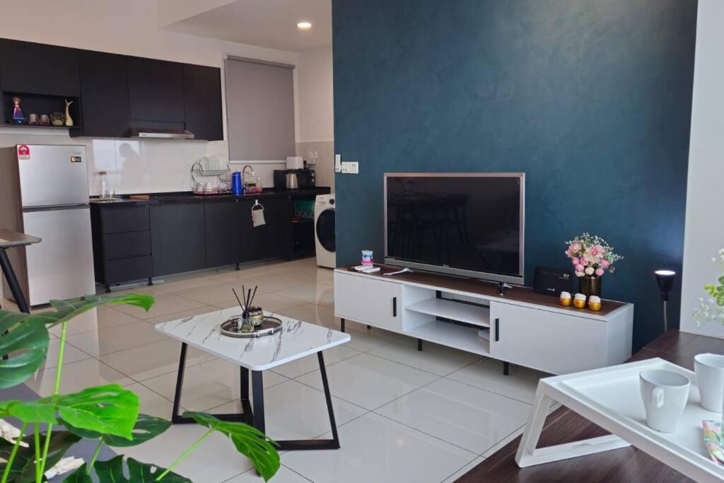 New Elegant & Cozy Greenfield Near Sunway 2-6pax Apartment Petaling Jaya